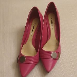 Very cute pink low heels by Unlisted